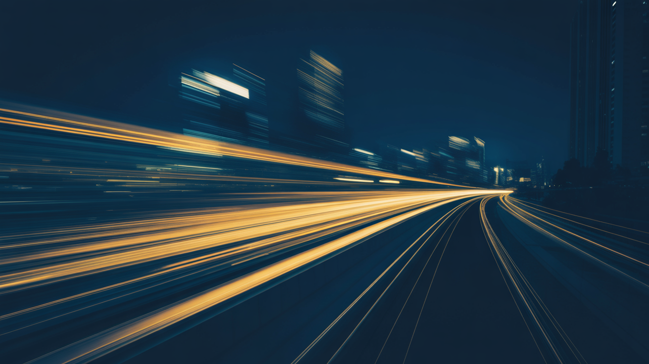 Lichtspuren einer Schnellbahn bei Nacht – Symbol für Geschwindigkeit und agile KI-Umsetzung im Mittelstand